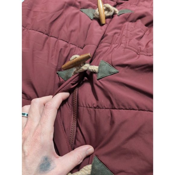 Legendary Whitetails Quilted Vest Toggle Puffer Women's Size L Maroon Zip - Picture 5 of 8
